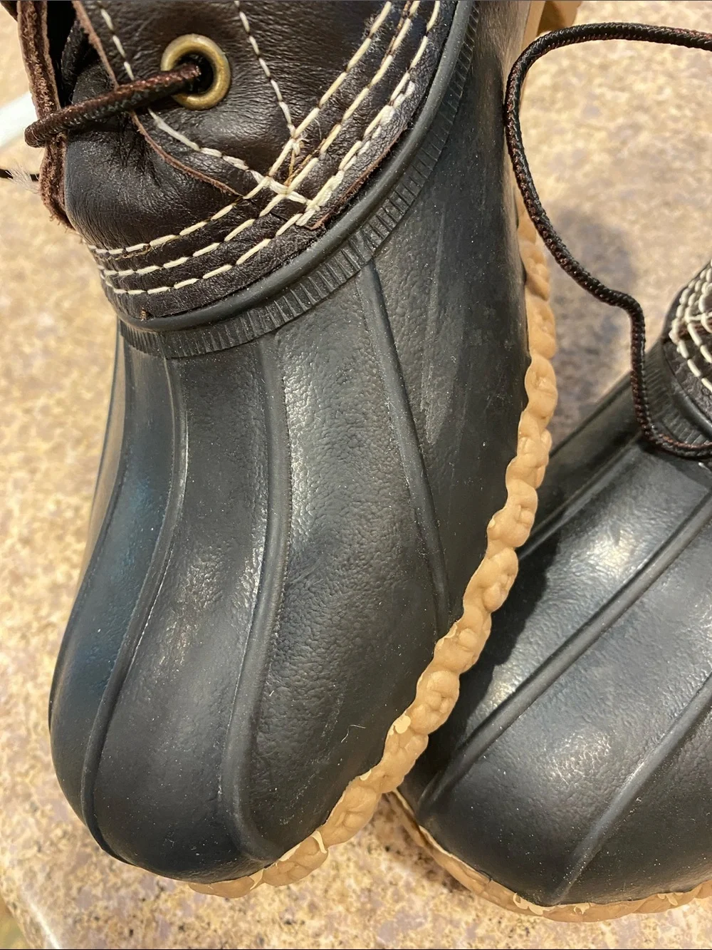 L.L. Bean Insulated Duck Boots Item# 510534 10M GUC